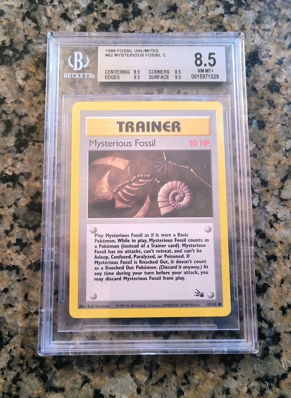 Mysterious Fossil Trainer Pokemon Card BGS 8.5 NM-MT+ Graded Fossil 62/62 (1999)