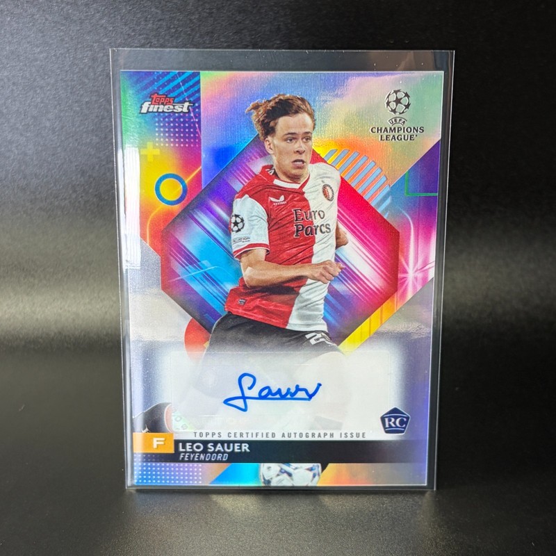 2023-24 Topps Finest UEFA Leo Sauer Rookie RC Auto Refractor Feyenoord #A-LS view 1