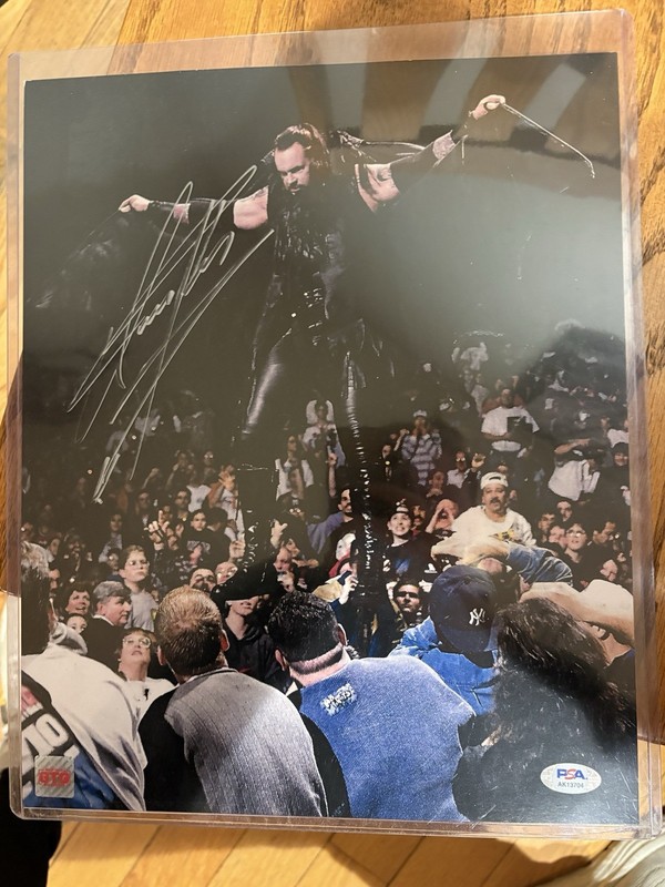 THE UNDERTAKER Signed 8x10 Photo - PSA/DNA Authentic - Lord of Darkness