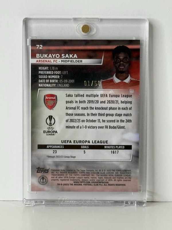 2022-23 Bukayo Saka Topps Stadium Club Chrome Gold Refractor Arsenal Card 1/50 view 2