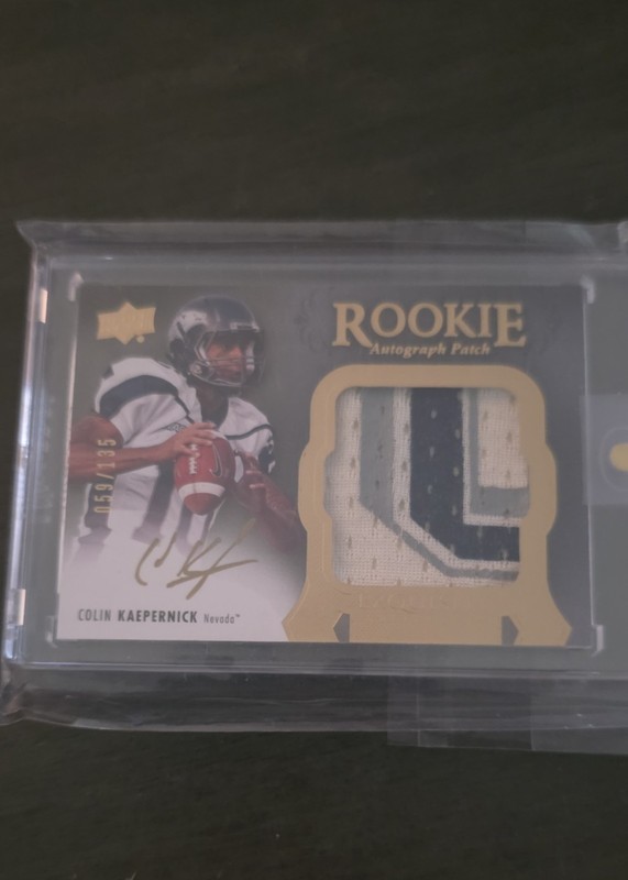 2011 UD Exquisite Collection-RC Auto Patch Colin Kaepernick #/135 (AU, MEM, RC) view 2