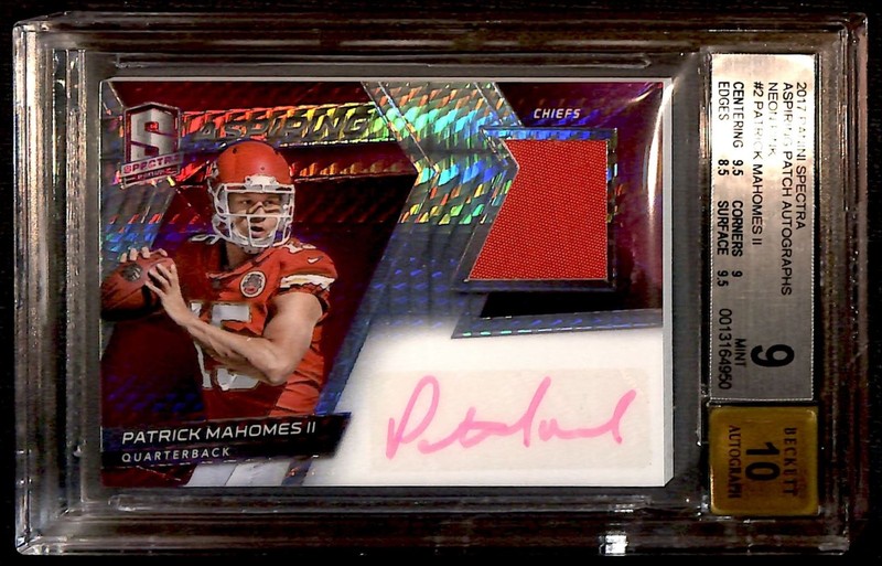 2017 Spectra Rookie Patch Auto Neon Pink RPA 14/15 Patrick Mahomes BGS 9 ES6