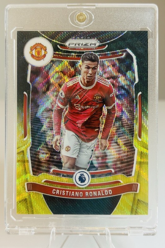 2021-22 PANINI PREMIER LEAGUE PRIZM CRISTIANO RONALDO GOLD RED #283 WORLD CUP 26