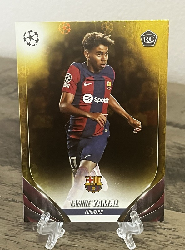 2023-24 Topps UEFA Club Competitions Lamine Yamal #64 Gold Starball Foil (RC)