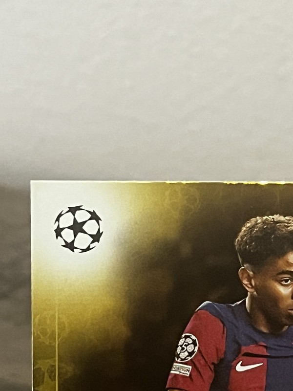 2023-24 Topps UEFA Club Competitions Lamine Yamal #64 Gold Starball Foil (RC) view 2
