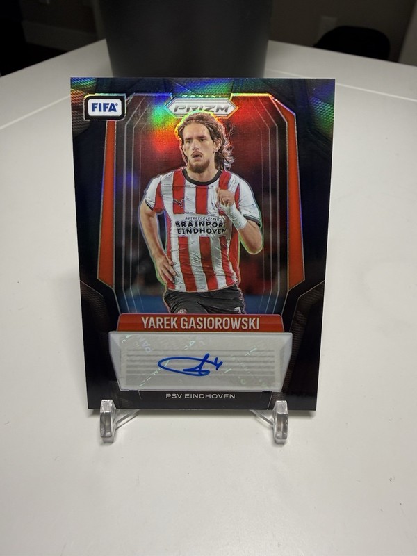YAREK GASIOROWSKI 2025-26 PANINI PRIZM FIFA #18 SIGNATURES AUTO BLACK 1/1