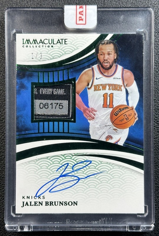 JALEN BRUNSON 2024-25 PANINI IMMACULATE GAME-USED TAG LOGO PATCH AUTO GREEN 1/3