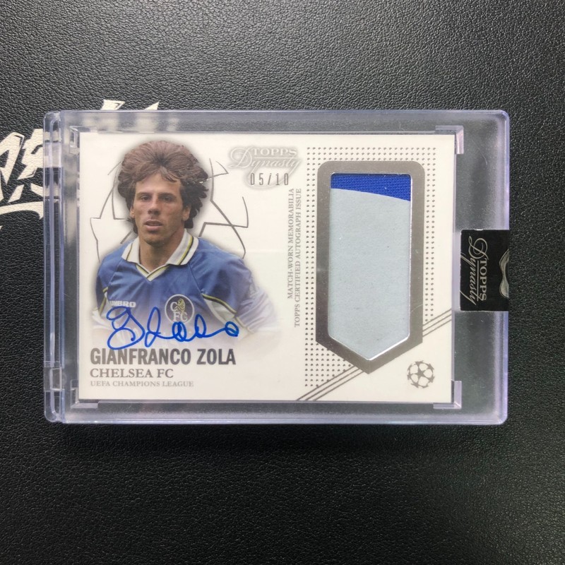 2022-23 Topps Dynasty UEFA Dynasty On Card Auto Patch Gianfranco Zola /10