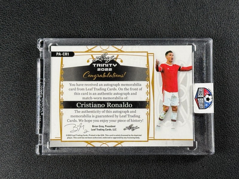 CRISTIANO RONALDO 2022 LEAF TRINITY MATCH WORN LOGO PATCH AUTO RED GU JERSEY 2/2 view 2