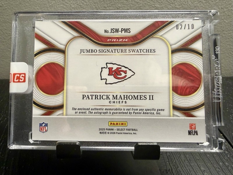 Patrick Mahomes II 2025 Panini Select Jumbo Signature Swatches Gold Auto 2/10 view 2