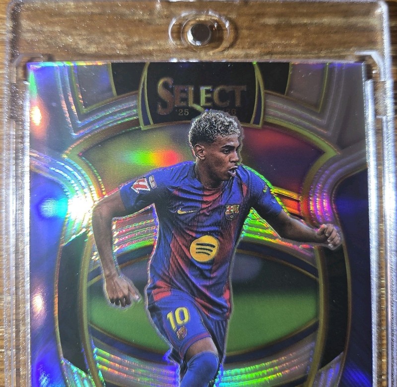 Lamine Yamal RARE SILVER REFRACTOR SELECT SOCCER INVESTMENT CARD SSP ROY MINT view 2