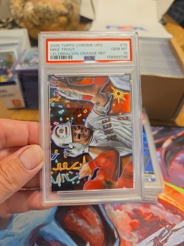 2025 Topps Chrome Celebración Mike Trout CT-10 Orange Refractor /25 PSA 10 POP 1 view 2