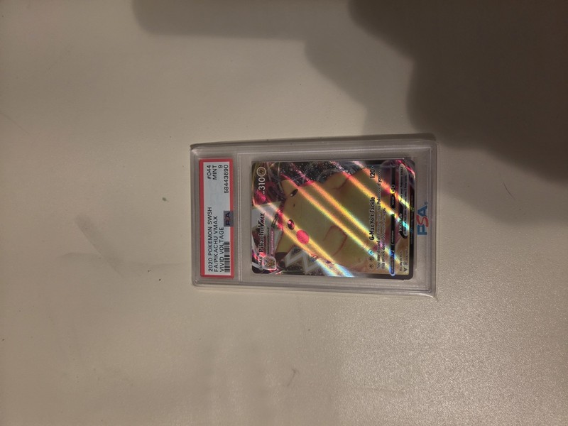 2020 POKEMON SWORD & SHIELD VIVID VOLTAGE 044 FULL ART/PIKACHU VMAX | PSA 9