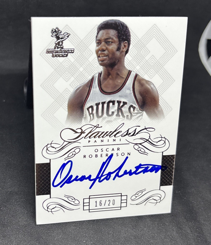 OSCAR ROBERTSON 2013-14 PANINI FLAWLESS AUTOGRAPHS AUTO 16/20 - #FL-OR - Bucks view 2