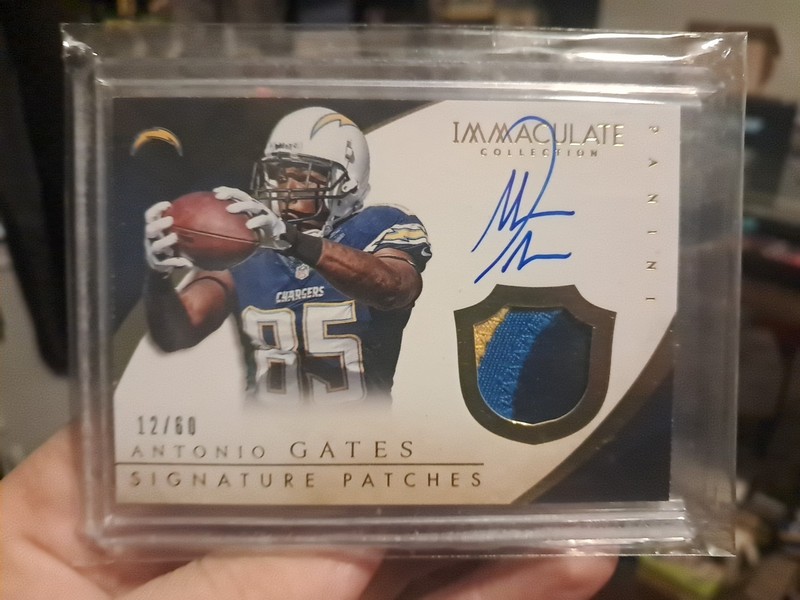 2015 IMMACULATE SIGNATURE PATCHES ANTONIO GATES GAME USED ON CARD AUTO 3 COLOR