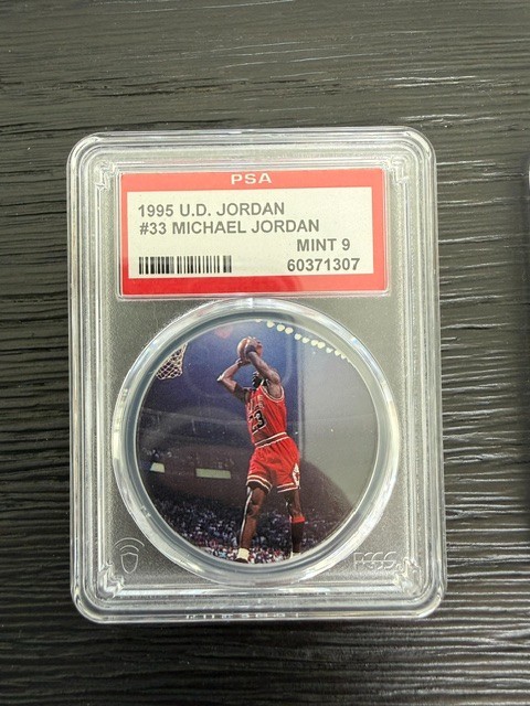 1995 Upper Deck Jordan Milk Caps #33 Michael Jordan PSA 9