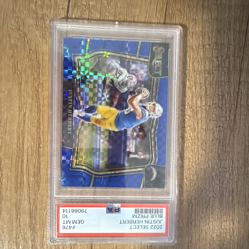 Panini 2022 Select Field Level Justin Herbert Blue Prizm /49 PSA 10 #476
