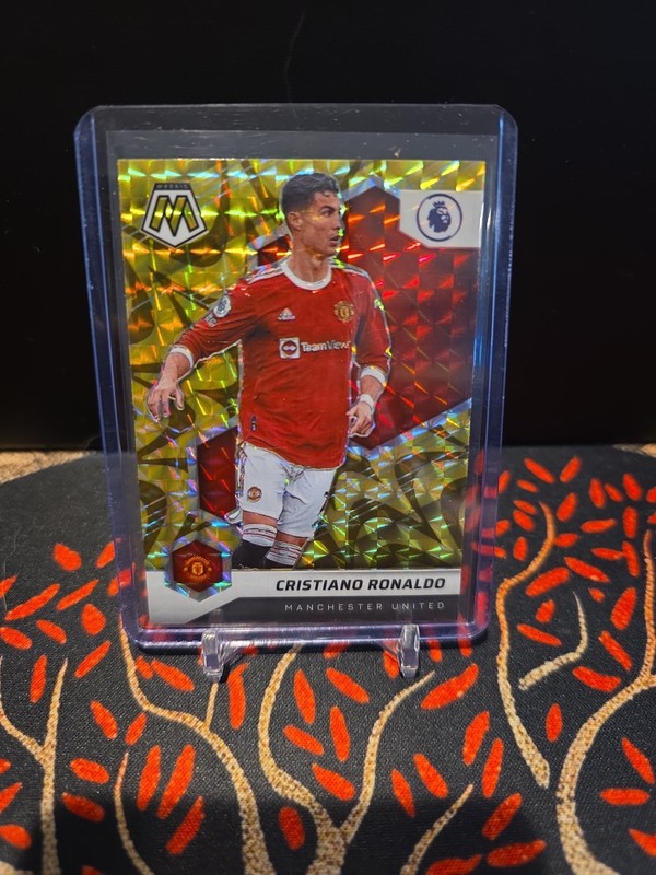 Cristiano Ronaldo 2021-2022 Panini Prizm Mosaic Gold - Manchester United