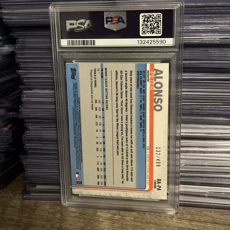 2019 Topps Chrome Pete Alonso RC Auto PSA 10  Rookie Refractor Auto /499 Mets view 2