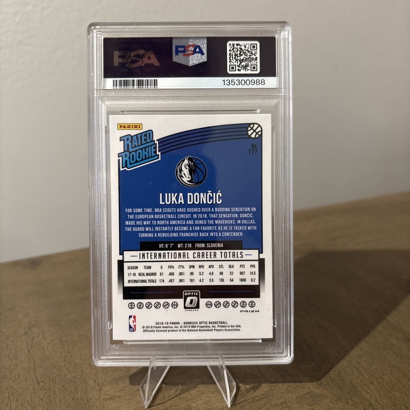 2018-19 Panini Donruss Optic - Rated Rookie Luka Dončić Holo Prizm (RC) Auto view 2