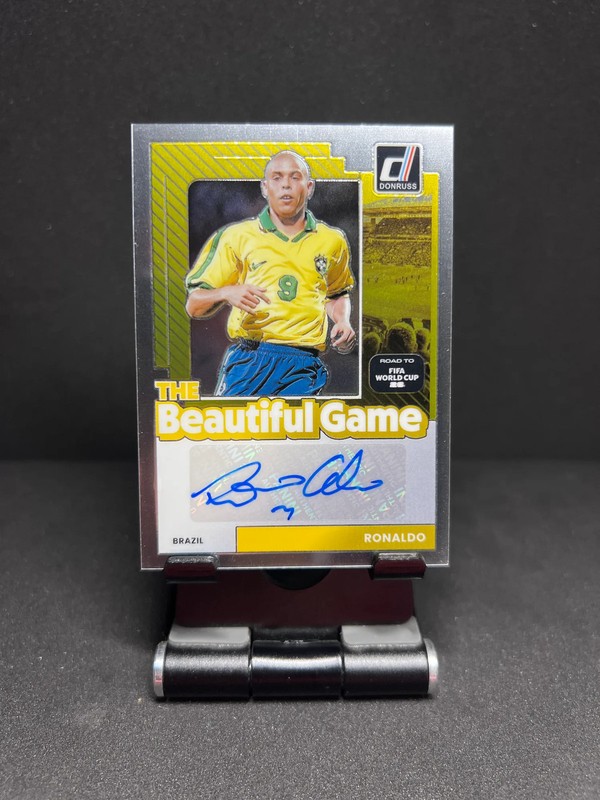 2025 PANINI DONRUSS RONALDO ROAD TO FIFA WORLD CUP THE BEAUTIFUL GAME AUTO