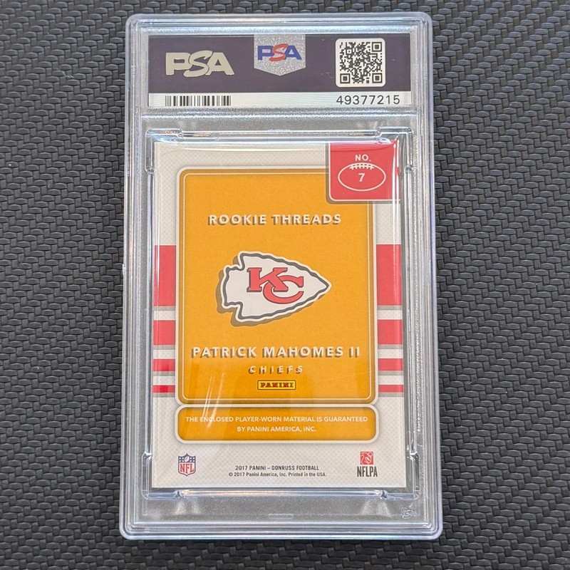 2017 Panini Donruss Patrick Mahomes Rookie Threads BLUE #7 PSA 9 Player Worn RC view 2