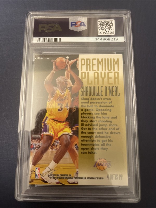 1997 SHAQUILLE O’NEAL Skybox Premium Premium Player #4 PSA 8 view 2