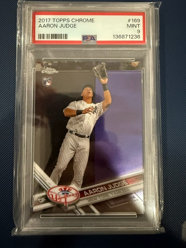 AARON JUDGE 2017 Topps Chrome Catching PSA 9 RC #169