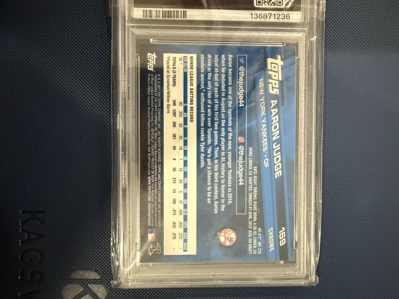 AARON JUDGE 2017 Topps Chrome Catching PSA 9 RC #169 view 2