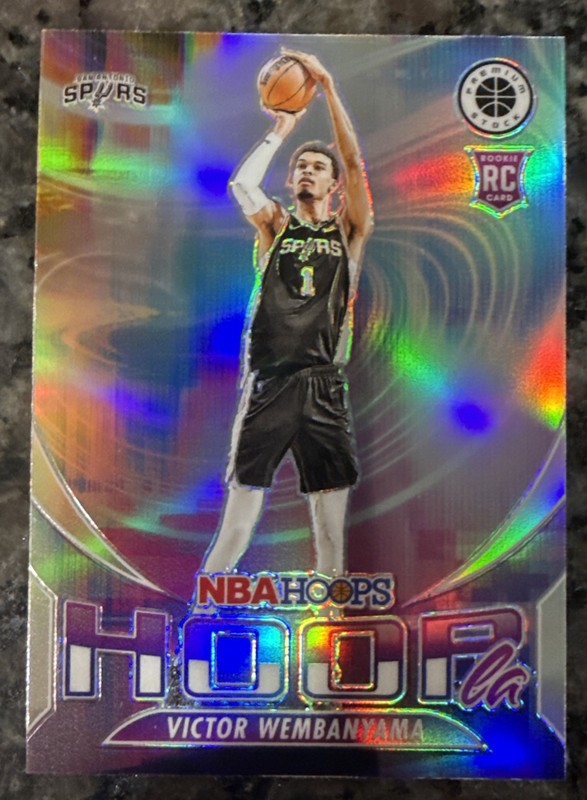 2023-24 NBA Hoops Premium Stock Victor Wembanyama RC Hoopla HOLO Prizm #5