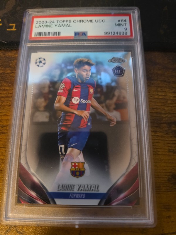 2023-24 Topps Chrome UCC Lamine Yamal #64 PSA 9 RC 