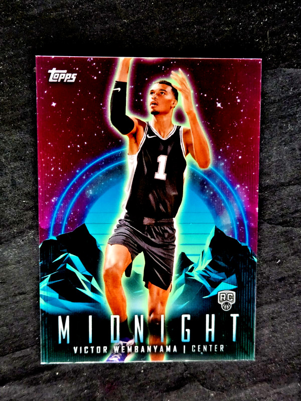 2023-24 Victor Wembanyama RC Topps Midnight Zodiac Rookie Refractor #50 SP 🔮🔮
