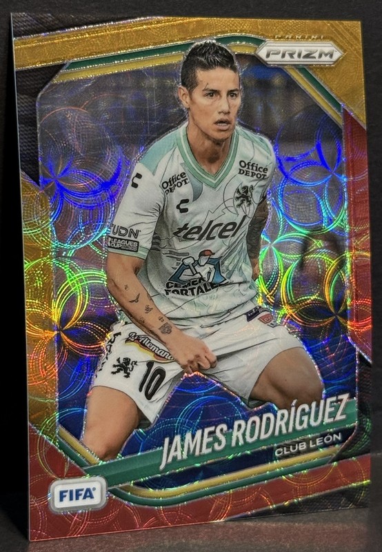 2025-26 Panini Prizm FIFA Club Leon James Rodriguez Gold & Red Choice Prizm view 2