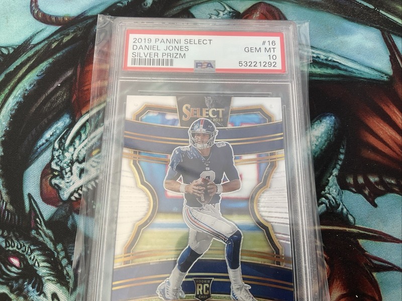 2019 PANINI SELECT DANIEL JONES RC CONCOURSE SILVER PRIZM. PSA 10 GEM MINT
