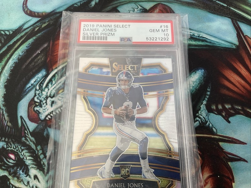 2019 PANINI SELECT   DANIEL JONES RC CONCOURSE SILVER PRIZM. PSA 10 GEM MINT view 2