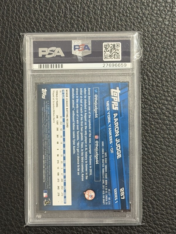 2017 Topps - Aaron Judge #287 Fielding (RC) view 2