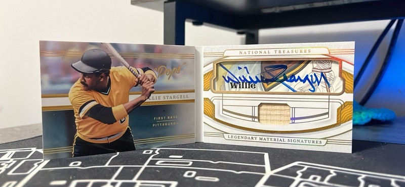 2022 National Treasures Willie Stargell /5 Auto Game Used Material Booklet