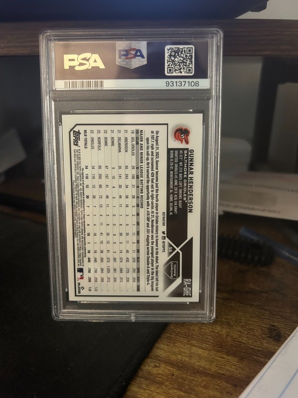 2023 Topps Chrome Gunnar Henderson Refractor Auto PSA 9 (RC) view 2