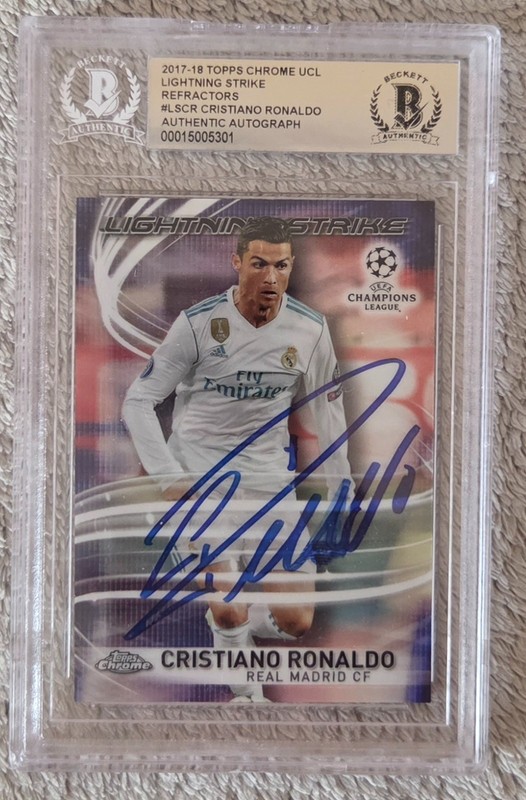 2017-18 "Rare" Christiano Ronaldo Topps Chrome Refractors Beckett Authentic Auto