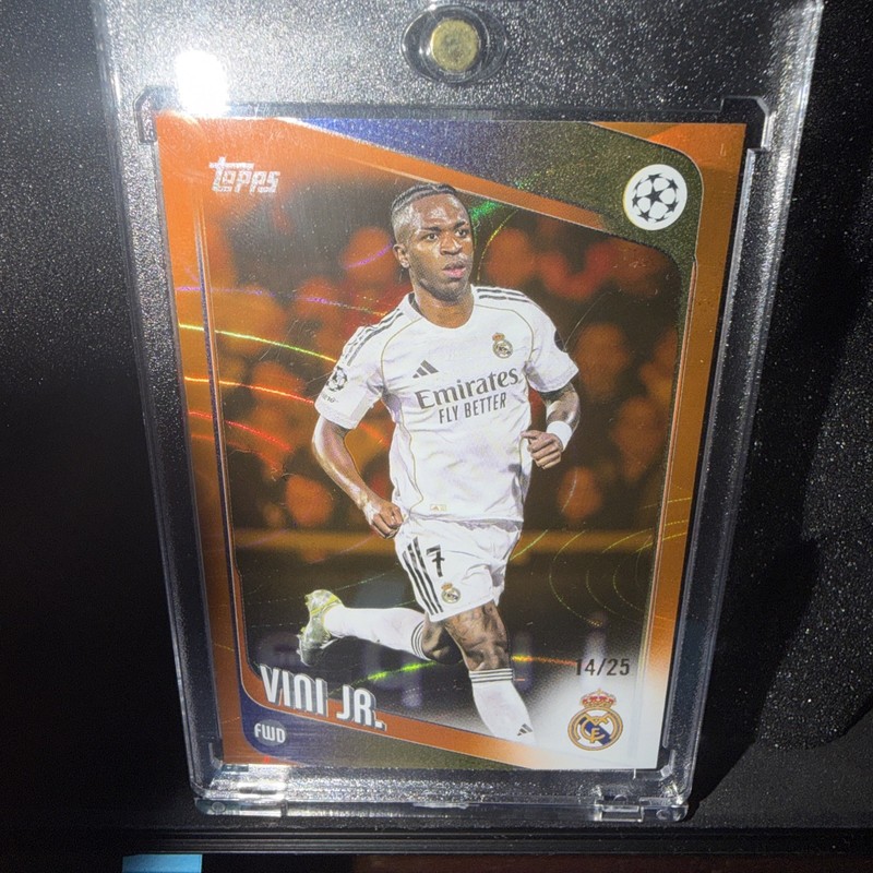 2025 Topps UEFA Flagship Vinicius Vini Jr Orange Raindrops 14/ 25 JERSEY 