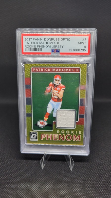 2017 Optic Rookie Phenom Jersey Patrick Mahomes #7 (RC) PSA 9