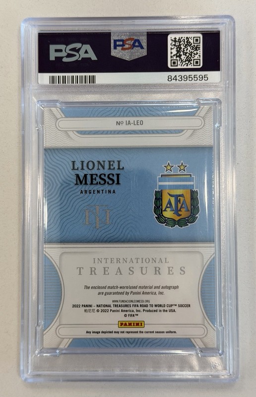 2022 National Treasures LIONEL MESSI World Cup GU Patch Auto 1/25 PSA 9 Auto 10 view 2