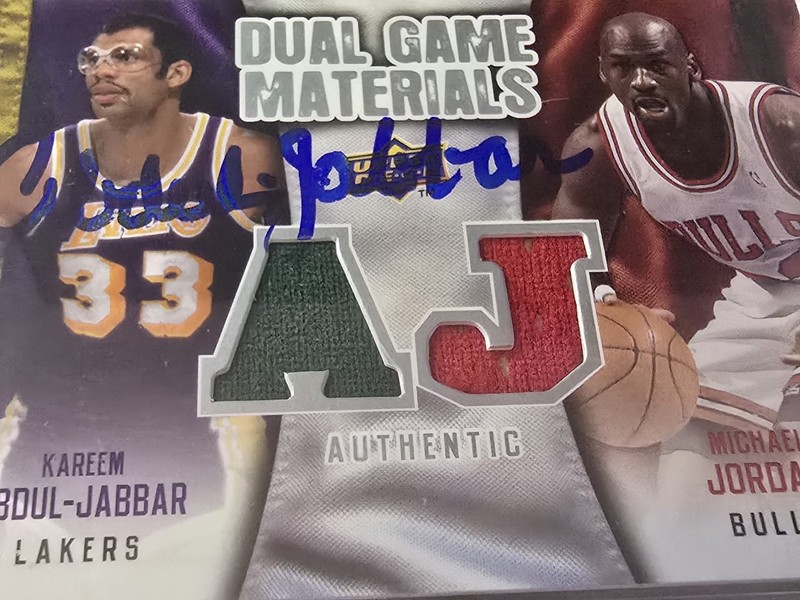 2009 UD MICHAEL JORDAN KAREEM ABDUL JABBAR AUTO DUAL MATERIALS GAME USED PSA/DNA view 2