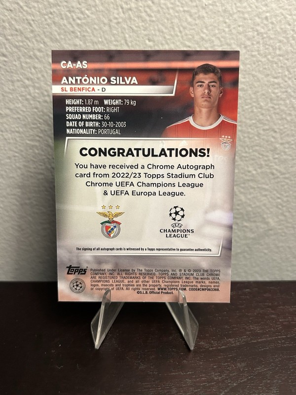 2022 Topps Stadium Club Chrome UEFA Competitions Antonio Silva Auto (RC) view 2