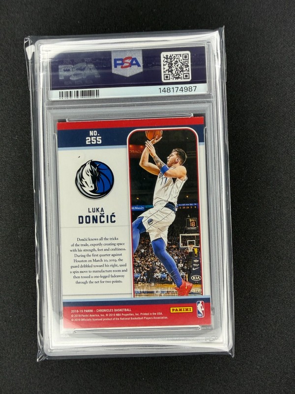 2018-19 Panini Chronicles - Marquee Luka Dončić #255 (RC) view 2