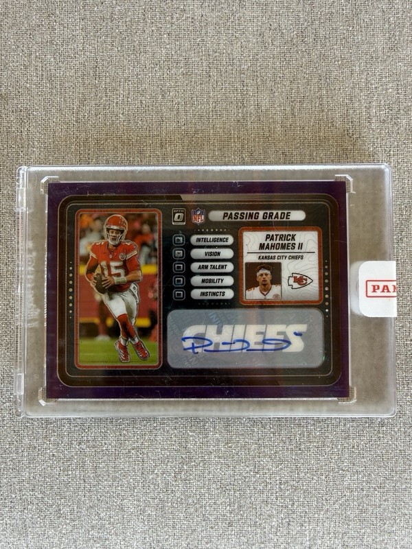 Panini 2025 Optic Patrick Mahomes II Passing Grade Auto 03/25 Factory Sealed