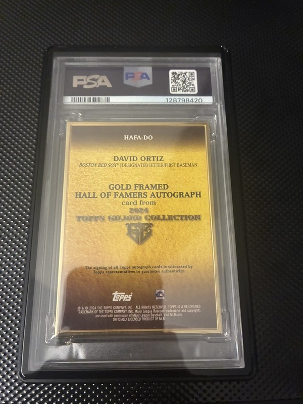  2024 TOPPS GOLD FRAMED #DO DAVID ORTIZ EMERALD AUTO PSA 8 view 2