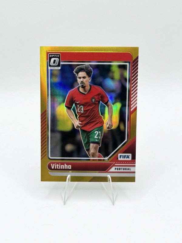 2024-25 Panini Donruss FIFA Vitinha #125 True Gold Prizm 01/10 Bookend Portugal