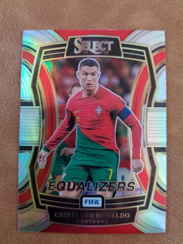 Cristiano Ronaldo Silver Prizm 2023-24 Panini Select FIFA - Equalizers Portugal