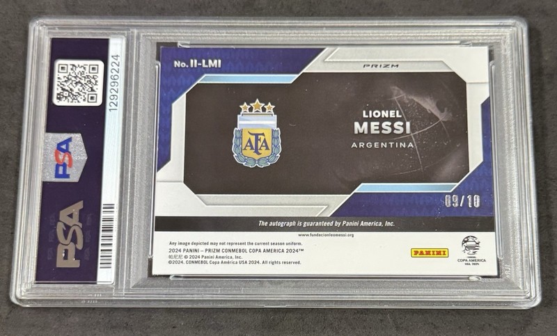 LIONEL MESSI 2024 Prizm Copa International Ink Auto Gold Pulsar 9/10 PSA 8 view 2